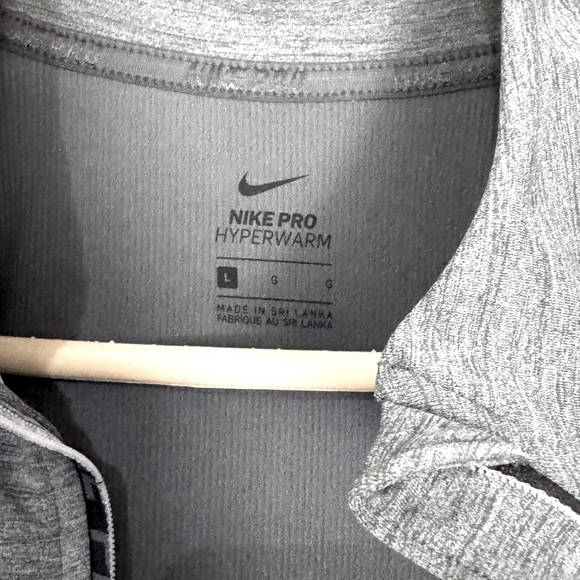 🔥 Stylish Innovative Nike Pro Hyper Warm Half Zip Women’s Training Top - Picture 11 of 16